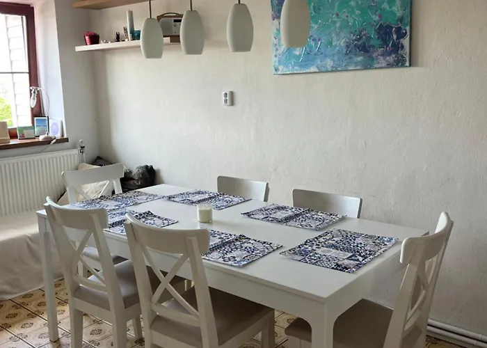 Cat's House- Dum U Trech Kocek بيت للعطل *